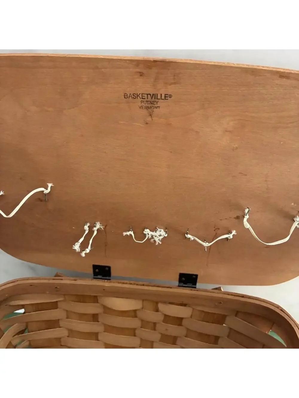 Vintage Basketville Putney Vermont Woven Wood Splint Picnic Basket With Lid